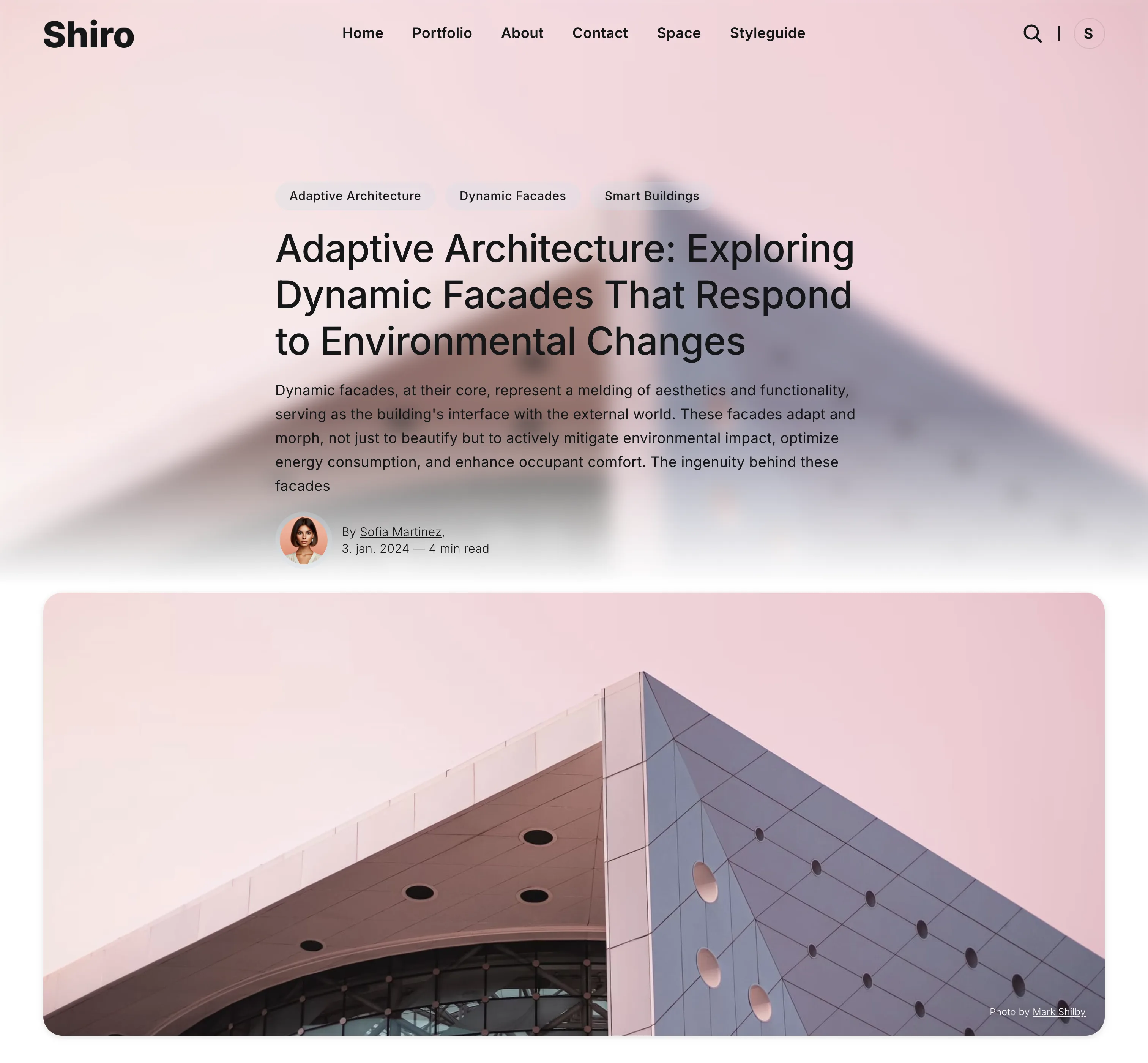 Shiro Ghost theme default post style with background image, text first and feature image below
